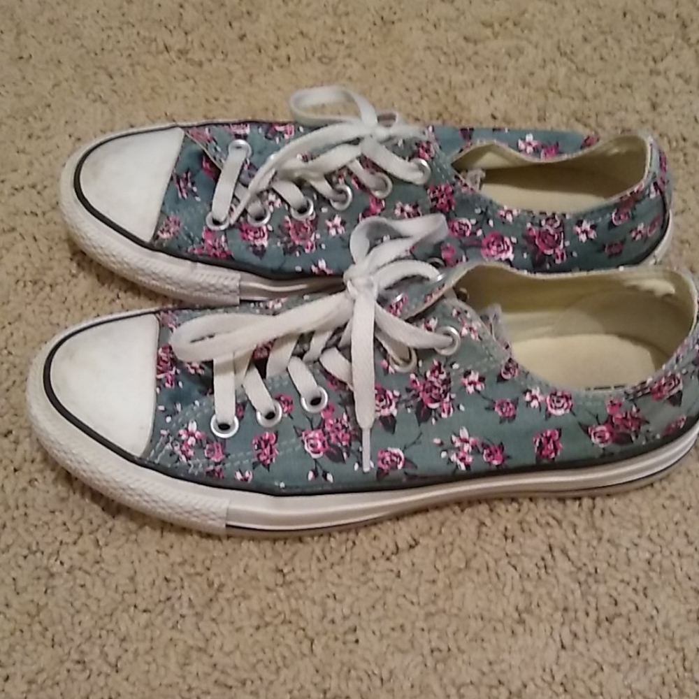 Floral pattern Converse Size 8
